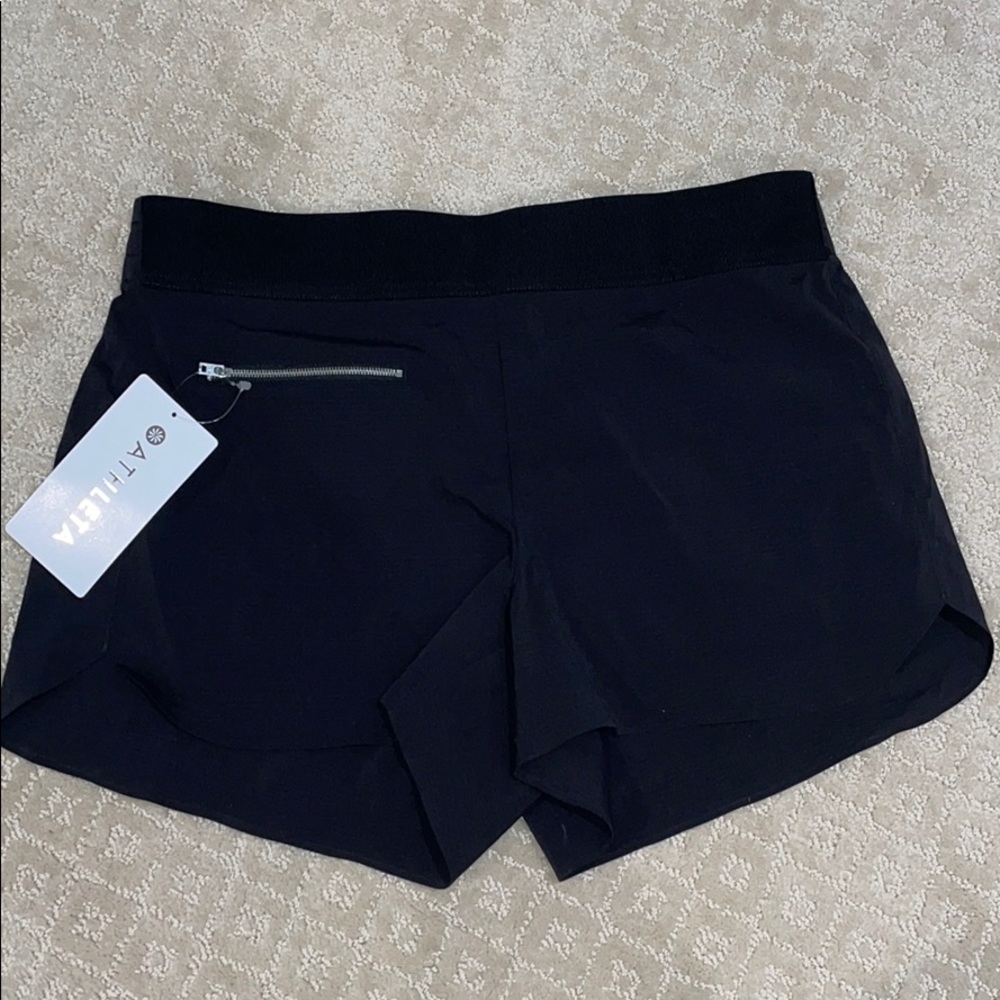 Athleta Mod Trekkie Short